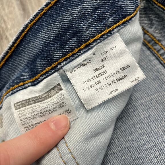 Levis 505 Mens 36x31 Regular Straight Fit Faded Distressed Denim Jeans Red‎ Tab - Picture 5 of 11